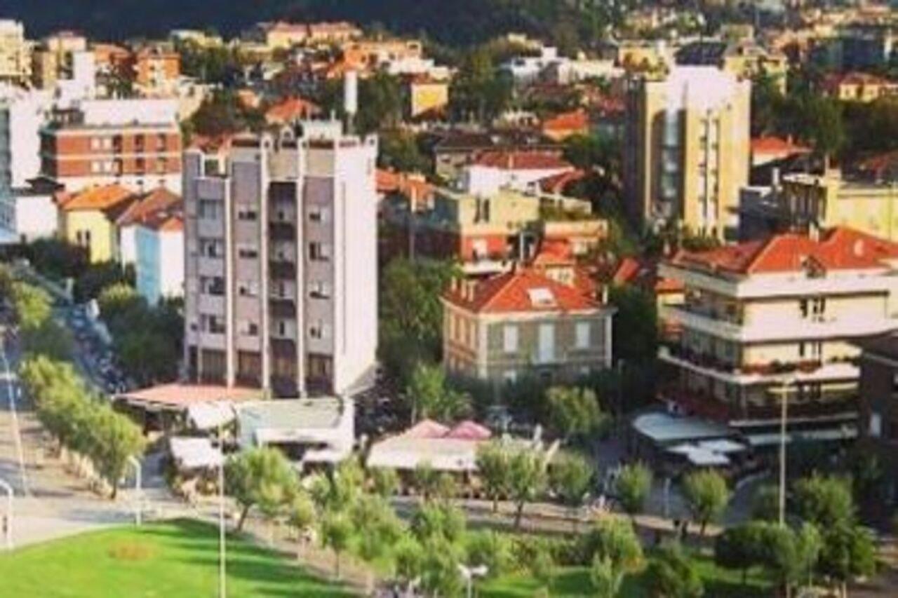 Hotel Bristol Pesaro Eksteriør billede