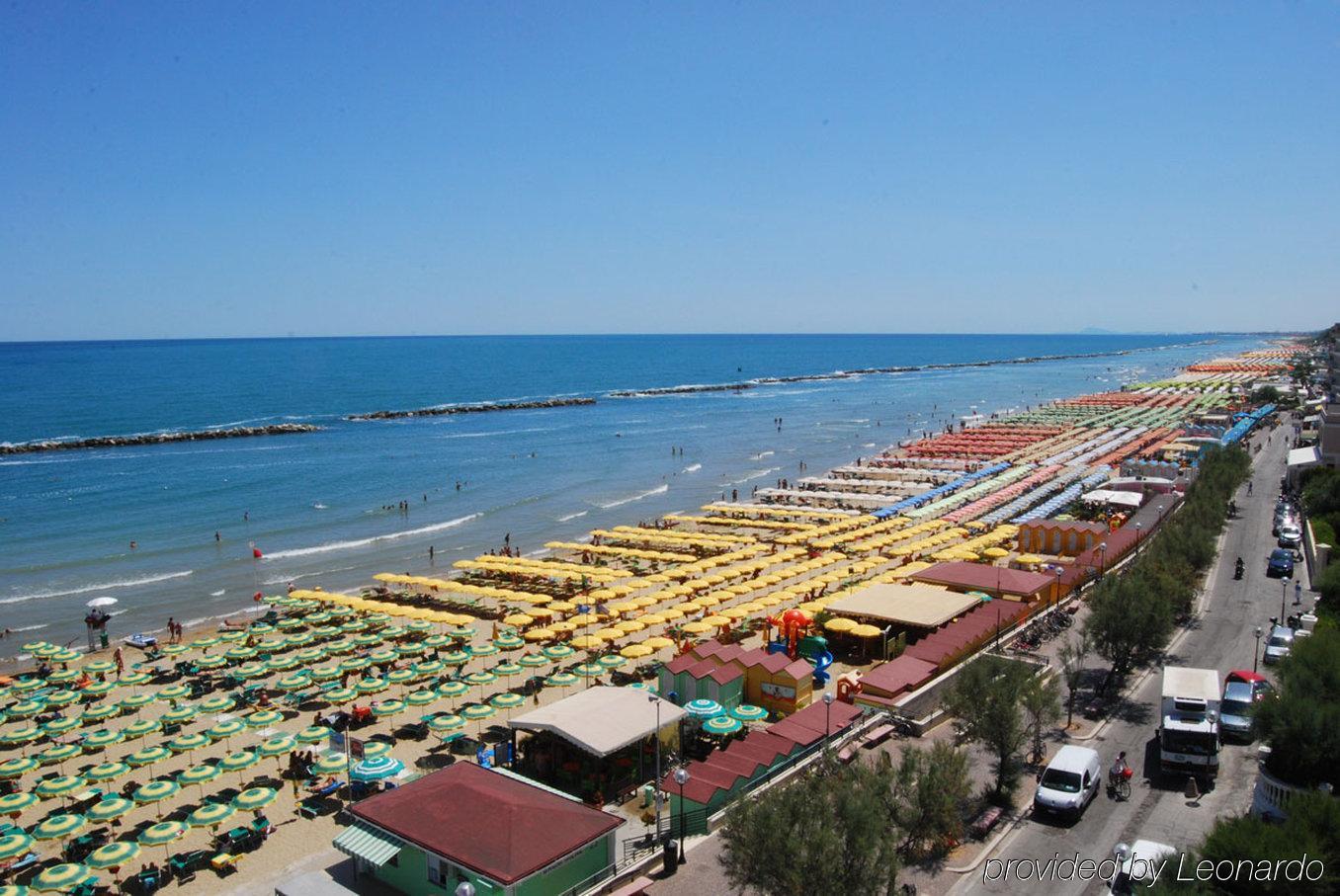 Hotel Bristol Pesaro Eksteriør billede